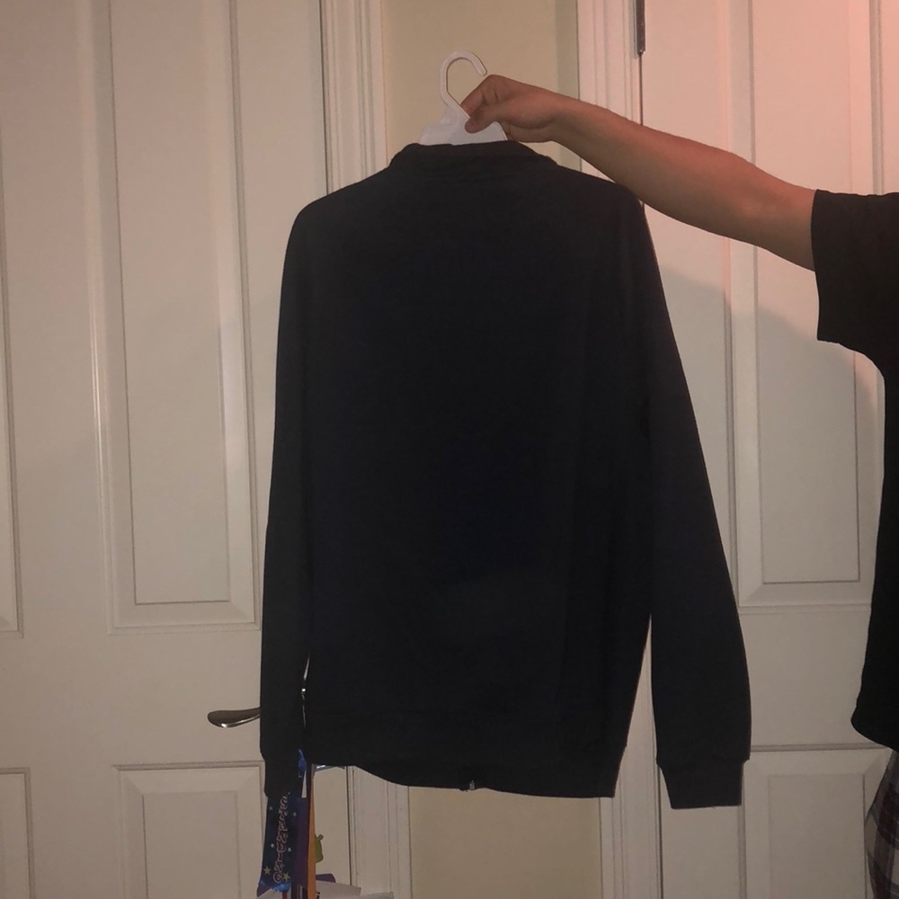 Zip up - Picture 2 of 2